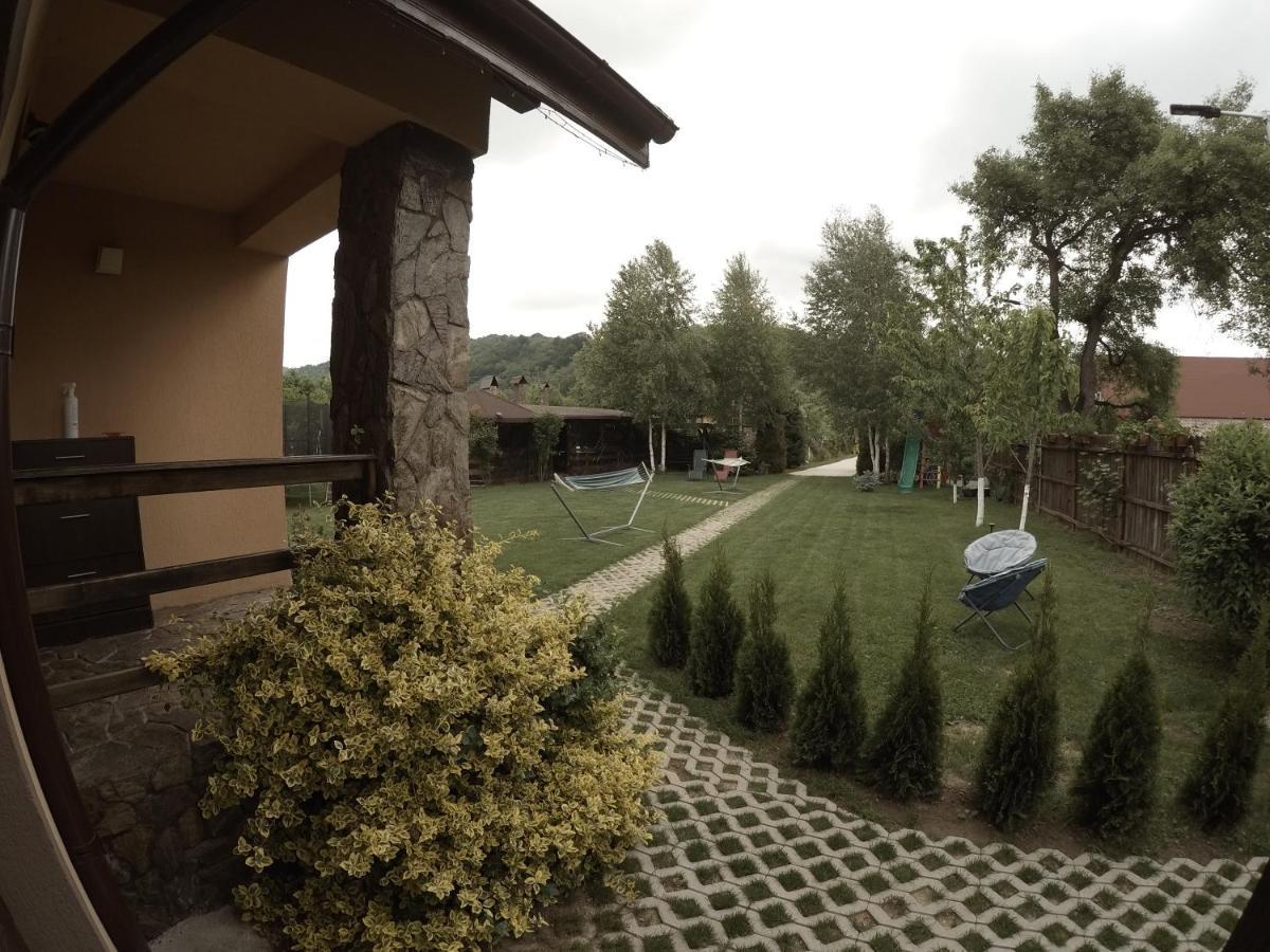 Conacul Caterinei Hotel Polovragi Exterior photo